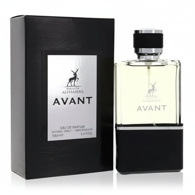 Maison Alhambra Avant — A black textured box sits to the left of a clear glass perfume bottle with a light yellow liquid and a black cap, featuring a deer logo and the text "MAISON ALHAMBRA AVANT" on both. | Maison Alhambra Avant — Kotak hitam bertekstur terletak di sebelah kiri botol minyak wangi kaca jernih dengan