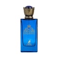 Maison Alhambra Kingsman – Blue glass perfume bottle with gold crown cap and gold emblem, next to a navy blue and gold striped box with matching emblem and deer graphic. | Maison Alhambra Kingsman – Botol minyak wangi kaca biru dengan penutup mahkota emas dan lambang emas, bersebelahan kotak berjalur biru navy dan